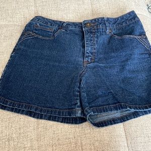 St John’s Bay Blue Jean shorts size 8
